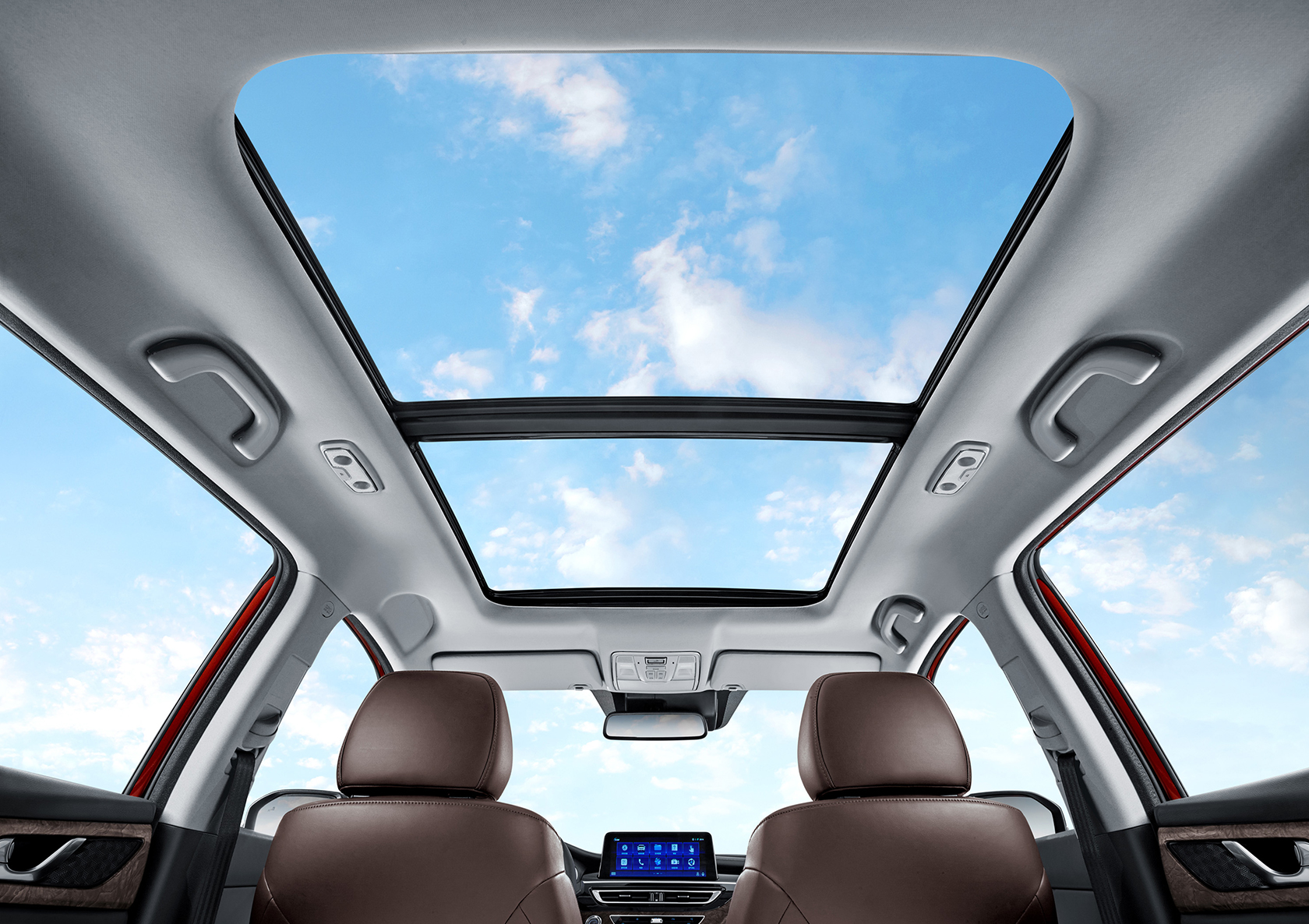 Model Page 1680x1186 Interior Exterior 03 Sunroof